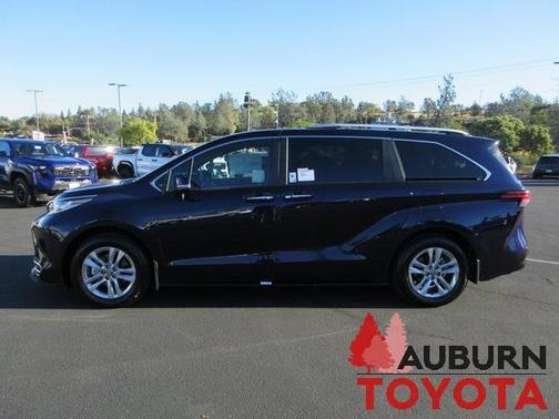 2025 Toyota Sienna Limited 7-Passenger