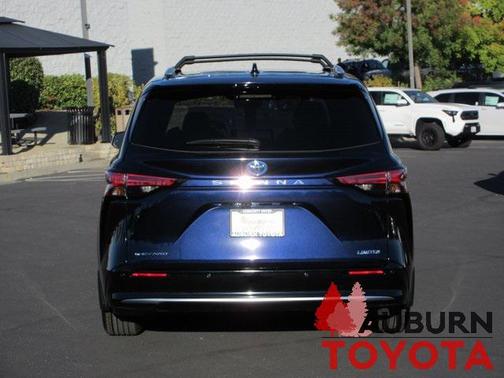 2025 Toyota Sienna Limited 7-Passenger