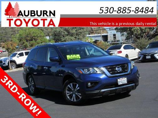 2019 Nissan Pathfinder SV