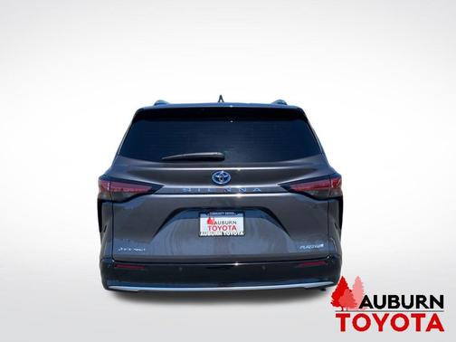 Magnetic Gray Metallic 2025 Toyota Sienna Platinum