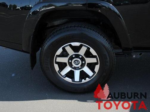 2024 Toyota 4Runner TRD Off Road
