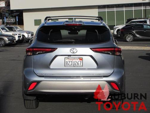 2022 Toyota Highlander Platinum