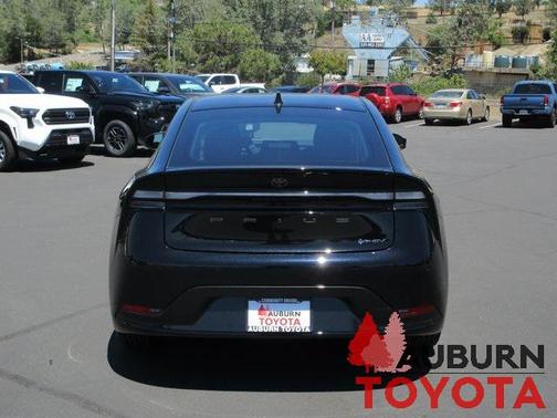 2025 Toyota Prius L