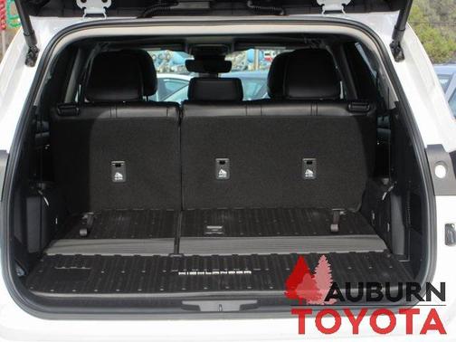 2026 Toyota Highlander Hybrid XLE