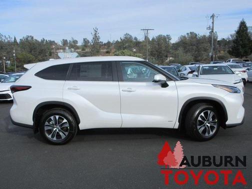 2026 Toyota Highlander Hybrid XLE