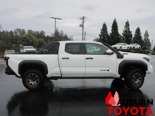 2026 Toyota Tacoma Hybrid Trailhunter