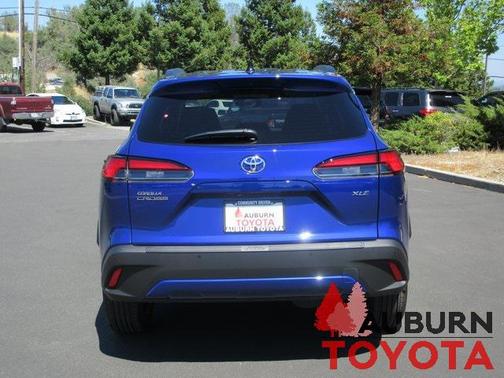 2025 Toyota Corolla Cross XLE