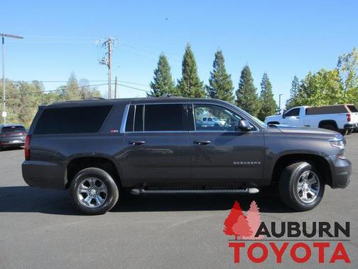 2017 Chevrolet Suburban LT