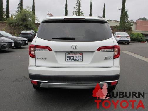 2022 Honda Pilot AWD Elite