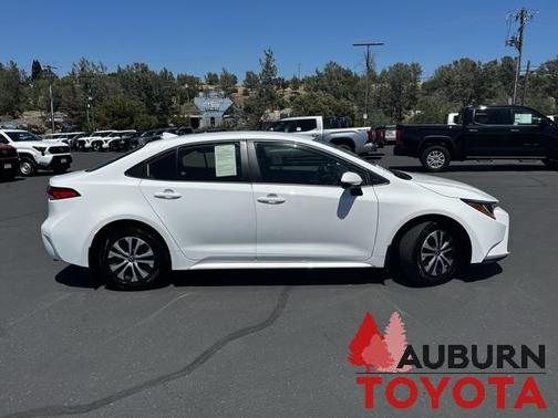 2022 Toyota Corolla Hybrid LE