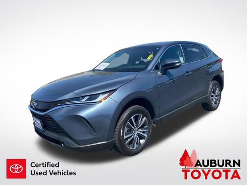 Coastal Gray Metallic 2024 Toyota Venza LE
