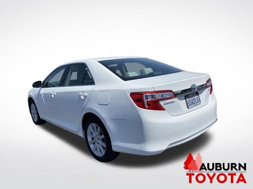Super White 2012 Toyota Camry XLE