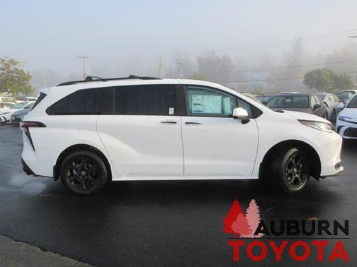 2026 Toyota Sienna Woodland Edition