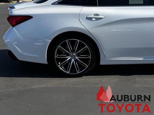 2019 Toyota Avalon Touring