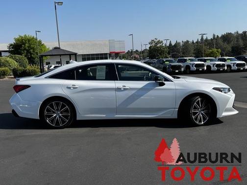 2019 Toyota Avalon Touring