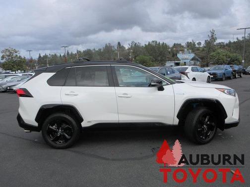 2019 Toyota RAV4 Hybrid SE