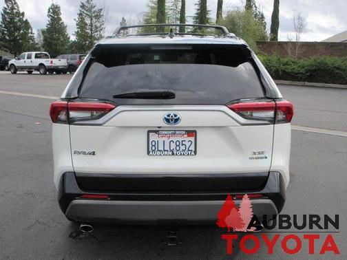 2019 Toyota RAV4 Hybrid SE