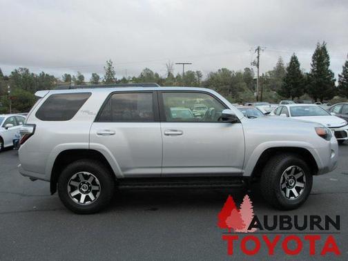 2024 Toyota 4Runner TRD Off Road