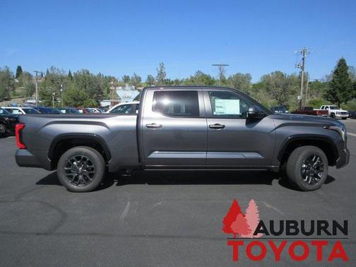 2025 Toyota Tundra Hybrid Platinum