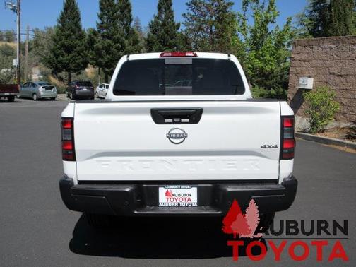 2025 Nissan Frontier S
