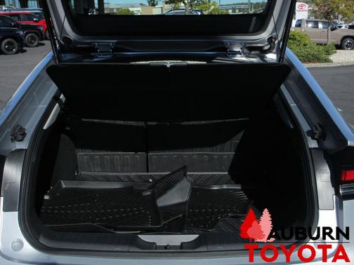 2025 Toyota Prius XLE