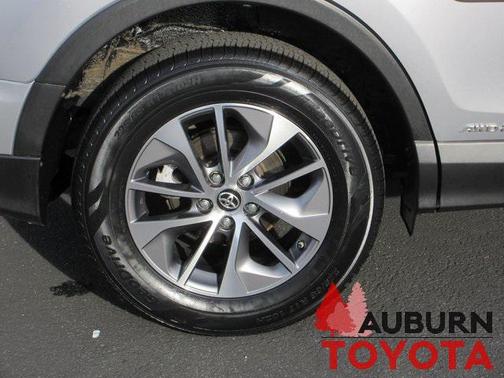 2017 Toyota RAV4 Hybrid XLE