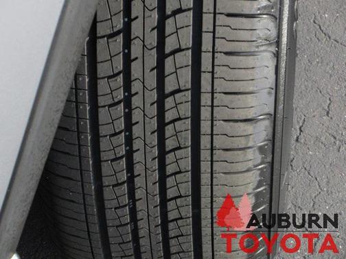 2017 Toyota RAV4 Hybrid XLE