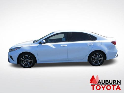 Snow White Pearl 2022 Kia Forte LXS