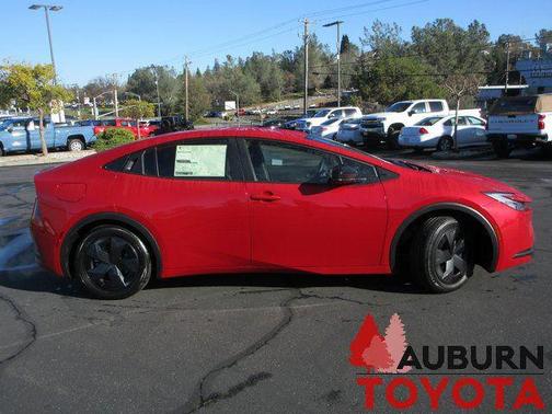 2026 Toyota Prius Plug-In Hybrid SE