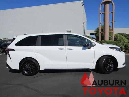 2025 Toyota Sienna XSE 7 Passenger