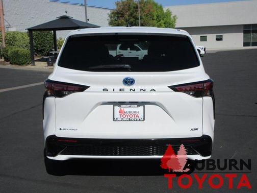 2025 Toyota Sienna XSE 7 Passenger