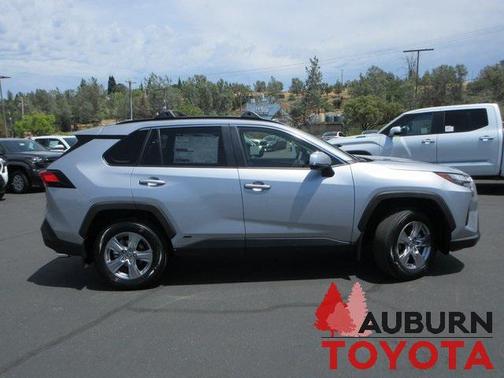 2025 Toyota RAV4 Hybrid LE
