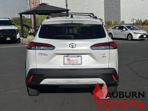 2025 Toyota Corolla Cross LE