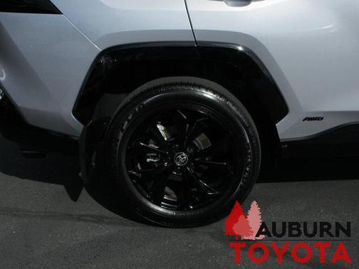 2024 Toyota RAV4 Hybrid SE