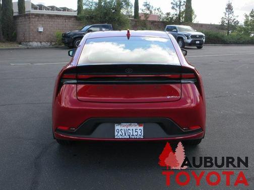 2025 Toyota Prius LE