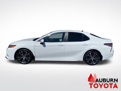 Super White 2020 Toyota Camry SE