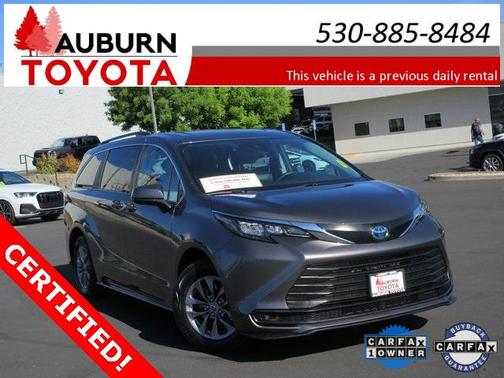 2024 Toyota Sienna LE