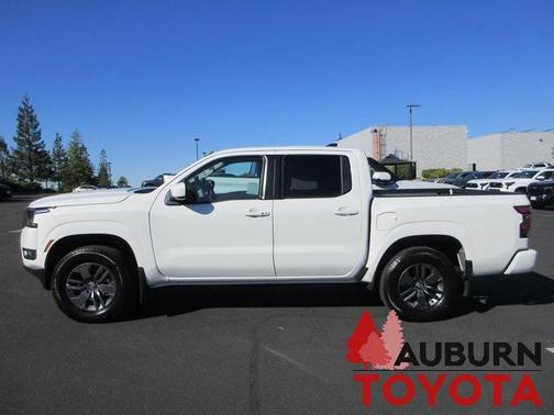 2025 Nissan Frontier SV