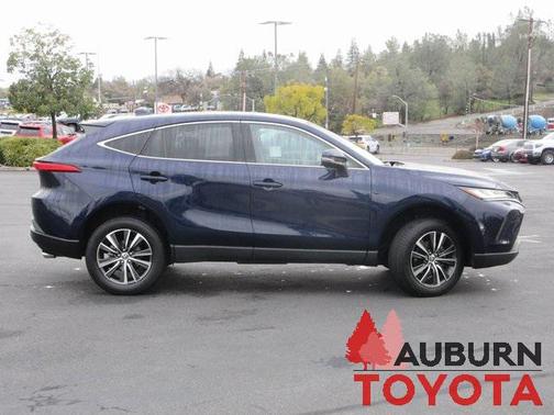 2024 Toyota Venza LE