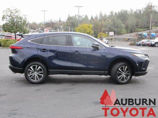 2024 Toyota Venza LE