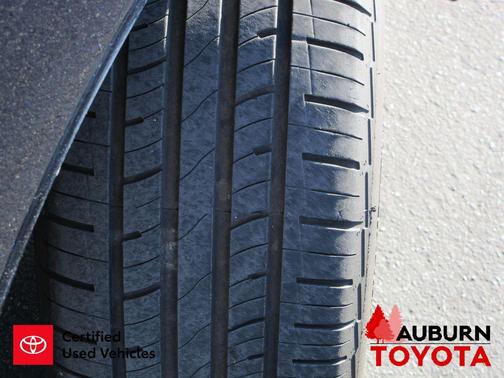 2024 Toyota Venza LE