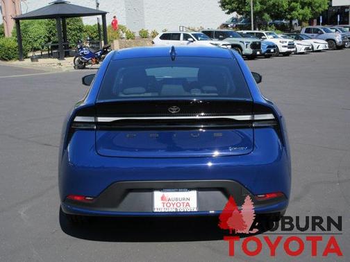 2025 Toyota Prius L