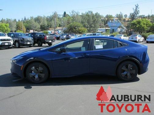 2025 Toyota Prius L