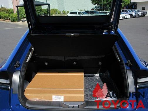 2025 Toyota Prius L