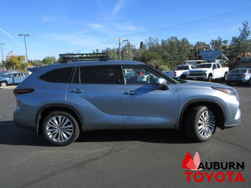 2024 Toyota Highlander Platinum