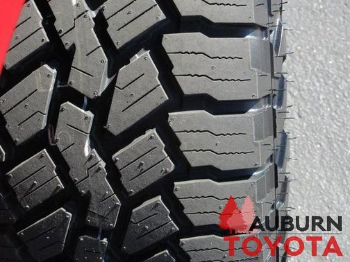 2024 Toyota 4Runner TRD Off Road