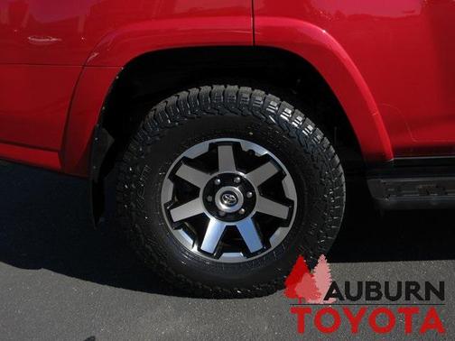 2024 Toyota 4Runner TRD Off Road
