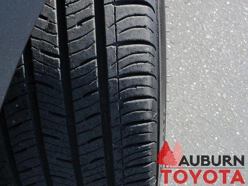 2021 Toyota Avalon Hybrid XSE