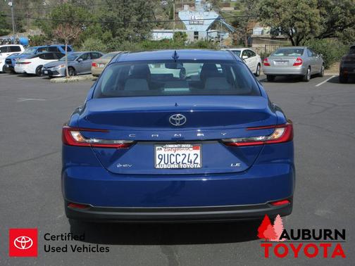 2025 Toyota Camry LE