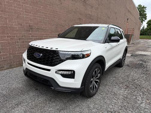 STAR WHITE MET TRI-COAT 2023 Ford Explorer ST-Line